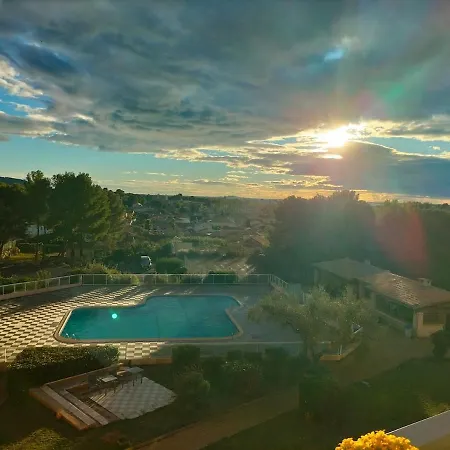 Wild Escape, 2-bedroom, Air-conditioned, Pool, Parking Balaruc-les-Bains