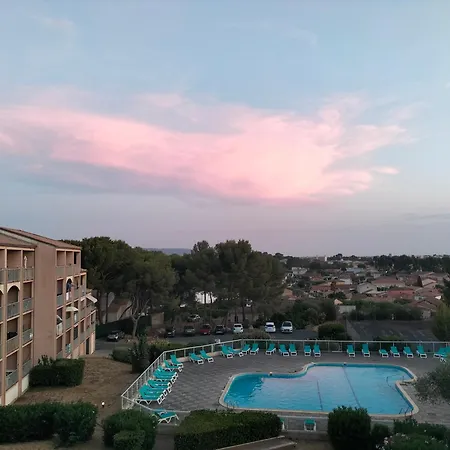 Wild Escape, 2-bedroom, Air-conditioned, Pool, Parking Apartment