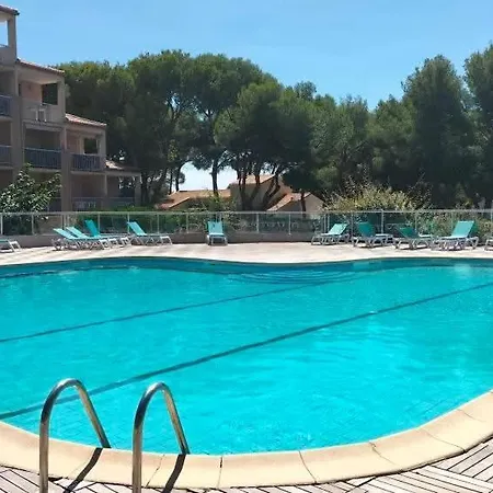 Apartment Wild Escape, 2-bedroom, Air-conditioned, Pool, Parking Balaruc-les-Bains