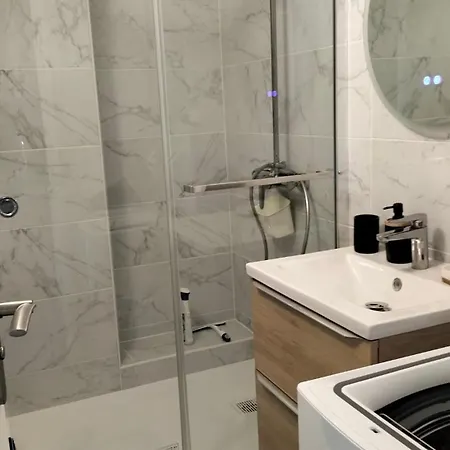Wild Escape, 2-bedroom, Air-conditioned, Pool, Parking Lejlighed